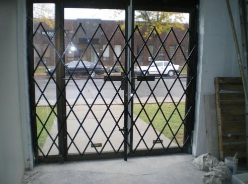 Security gates for commercial doors 